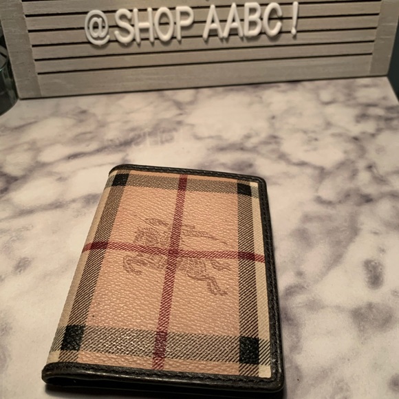 ♥️SOLD ON INSTA ♥️Authentic Burberry card holder - Picture 1 of 6